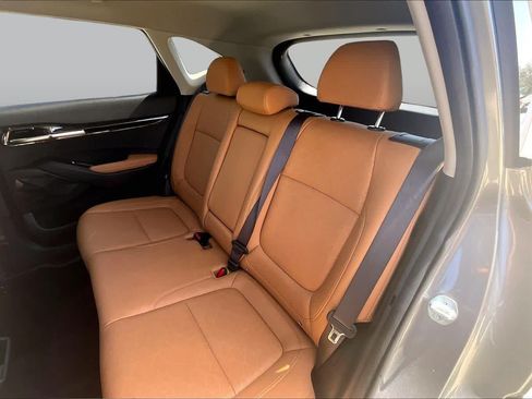 Used 2024 Kia Seltos EX FWD image 18