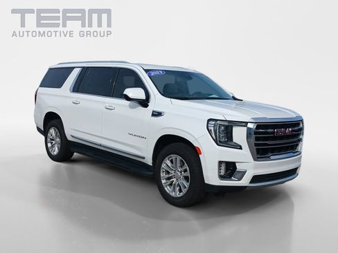 Used 2023 GMC Yukon XL SLT image 1