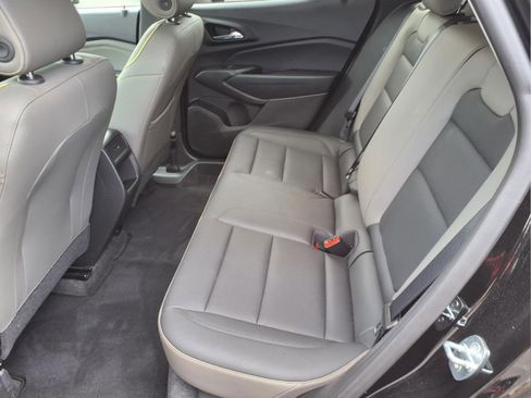 Certified 2024 Chevrolet Trax ACTIV FWD image 6