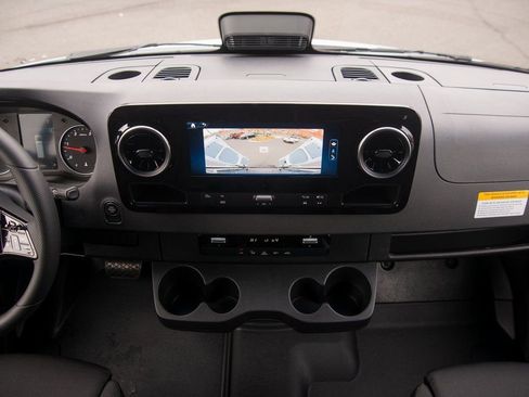 New 2025 Mercedes-Benz Sprinter 2500 image 27