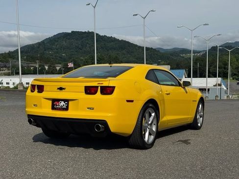 Used 2010 Chevrolet Camaro SS w/ RS Package RWD image 7