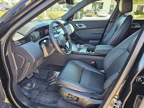 Used 2025 Land Rover Range Rover Velar Dynamic SE image 16