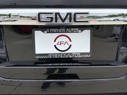 Used 2017 GMC Yukon XL Denali w/ Open Road Package AWD/4WD image 32