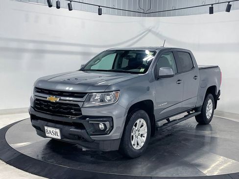 Used 2022 Chevrolet Colorado LT w/ LT Convenience Package AWD/4WD image 8