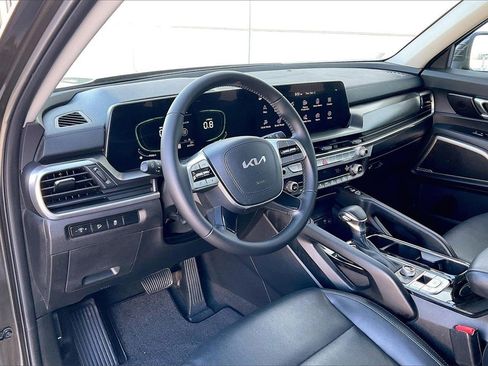 Used 2023 Kia Telluride S image 14