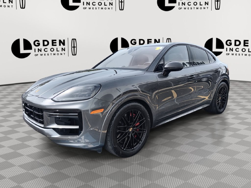Used 2024 Porsche Cayenne Turbo AWD/4WD image 1