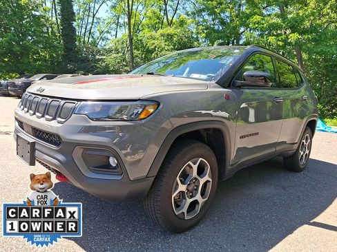 Used 2022 Jeep Compass Trailhawk w/ Sun and Sound Group AWD/4WD image 3