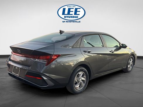 New 2026 Hyundai Elantra SE image 7