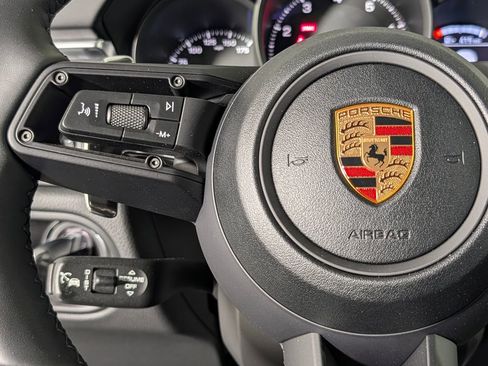 New 2026 Porsche Macan image 37