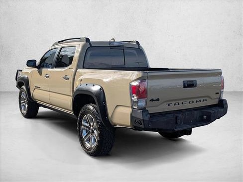 Used 2017 Toyota Tacoma Limited w/ Tow Package AWD/4WD image 8