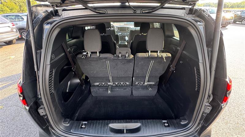 Used 2024 Chrysler Pacifica Touring FWD image 36