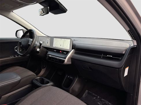 Used 2024 Hyundai Ioniq 5 SEL image 27