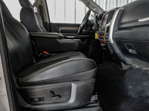 Used 2018 RAM 2500 Laramie AWD/4WD image 32
