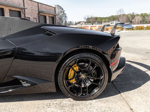 Used 2017 Lamborghini Huracan LP 610-4 image 9