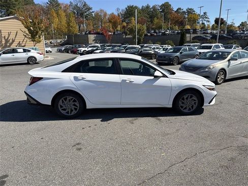 New 2026 Hyundai Elantra Blue image 8