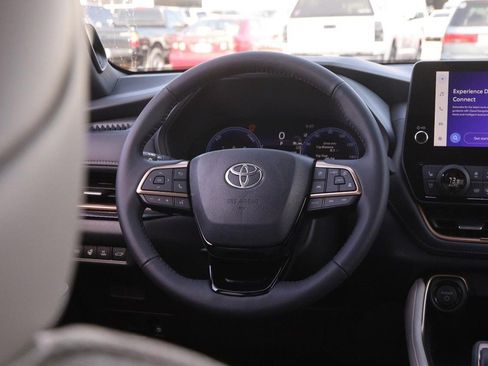 New 2026 Toyota Grand Highlander AWD Hybrid image 26