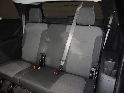 Used 2020 Chevrolet Traverse LT w/ Driver Confidence II Package AWD/4WD image 14
