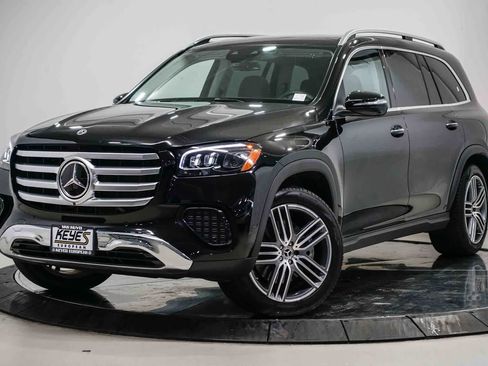 Certified 2026 Mercedes-Benz GLS 450 4MATIC image 1