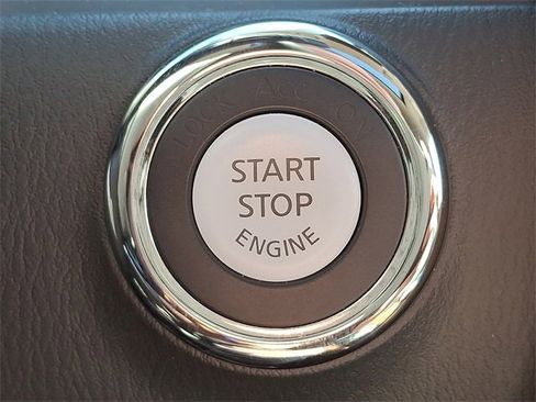 Used 2024 Nissan Armada SL w/ Captain's Chairs Package image 24