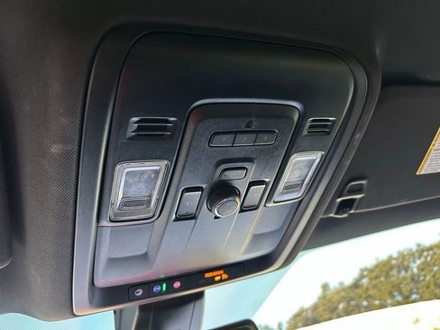 Used 2022 Chevrolet Suburban Z71 w/ Z71 Off-Road Package image 29