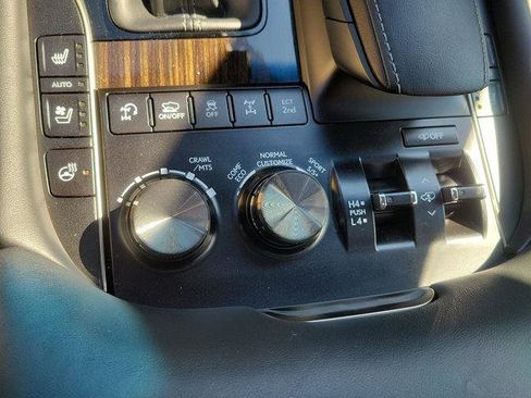 Certified 2020 Lexus LX 570 4WD w/ Sport Package image 27