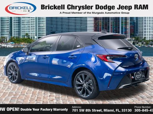 Used 2025 Toyota Corolla XSE FWD image 5