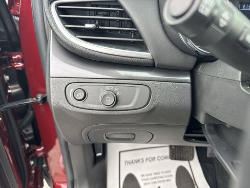 Used 2022 Buick Encore Preferred w/ Safety Package image 16