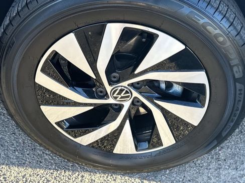 Certified 2026 Volkswagen Tiguan S FWD image 7