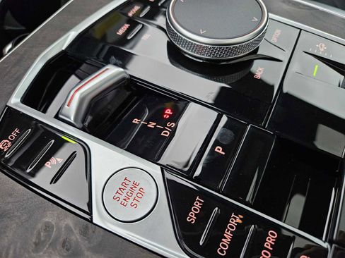 New 2026 BMW X7 xDrive40i w/ M Sport Package image 31