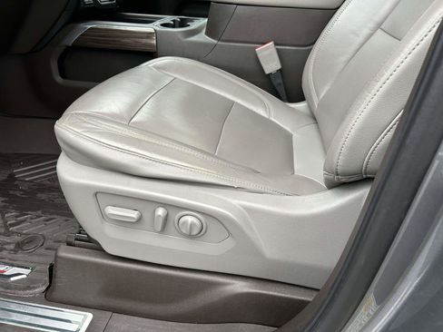 Used 2020 Chevrolet Silverado 1500 RST image 16