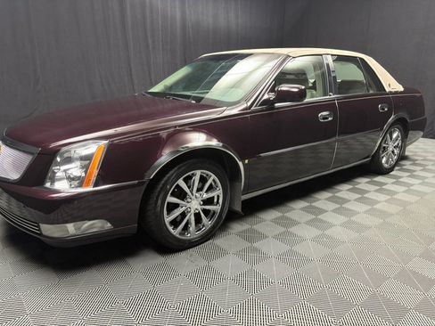 Used 2008 Cadillac DTS FWD image 14