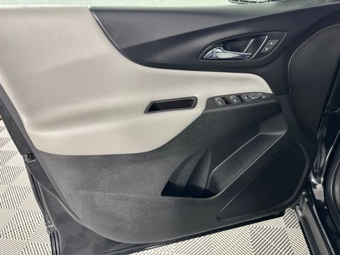 Used 2021 Chevrolet Equinox LS w/ LS Convenience Package image 10