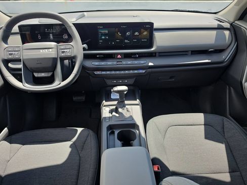New 2027 Kia Seltos S FWD image 12