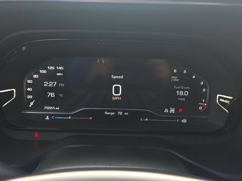Used 2021 GMC Yukon Denali w/ Advanced Technology Package AWD/4WD image 10