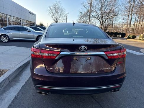 Used 2017 Toyota Avalon XLE image 6