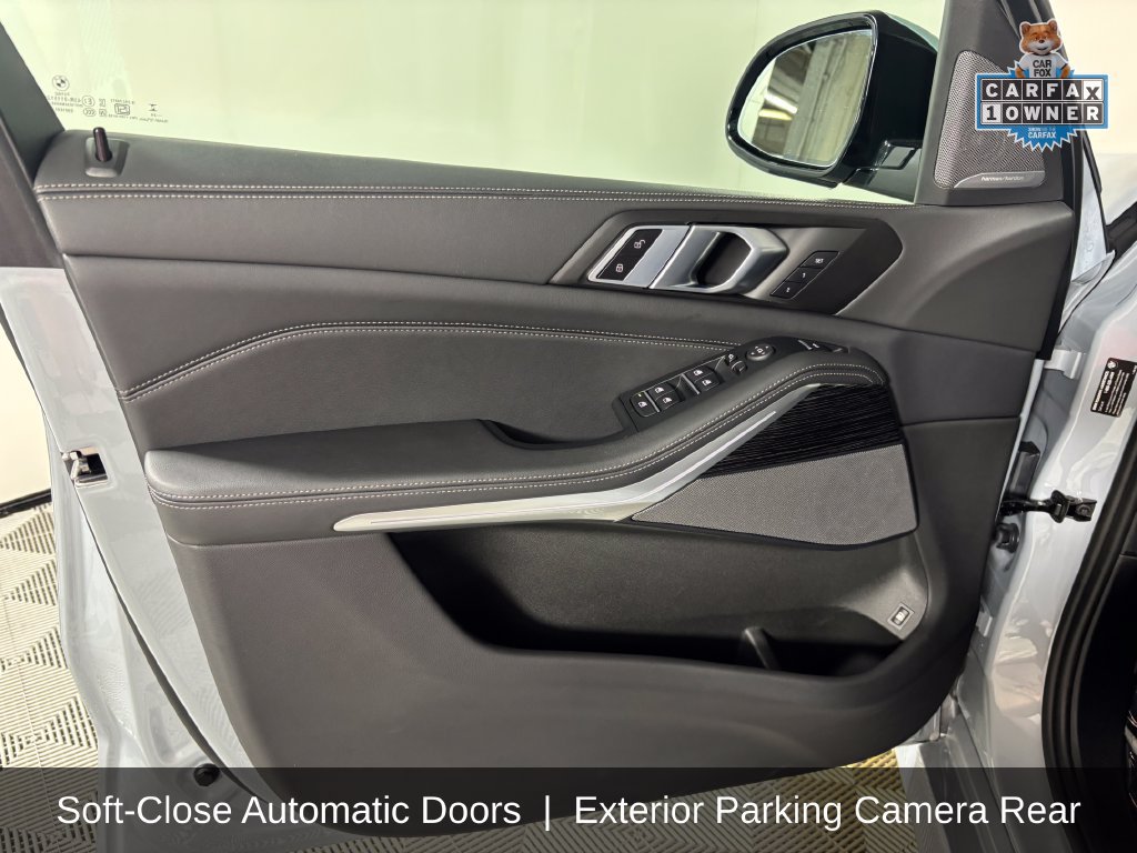 Used 2025 BMW X5 xDrive50e w/ Executive Package AWD/4WD image 14