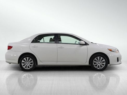 Used 2013 Toyota Corolla LE Special Edition image 6