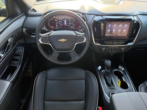 Used 2023 Chevrolet Traverse Premier AWD/4WD image 17