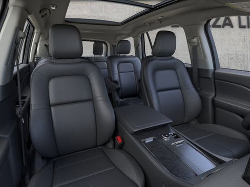 New 2025 Lincoln Aviator AWD w/ Equipment Group 101A image 10
