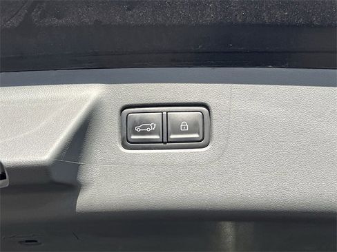 Used 2025 Hyundai Santa Fe SEL image 40