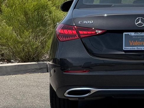 Used 2022 Mercedes-Benz C 300 Sedan image 11