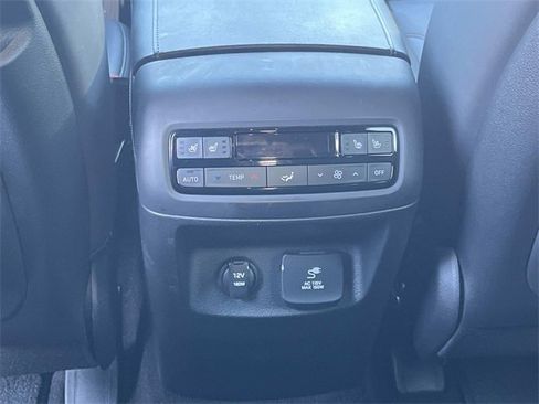 Used 2024 Hyundai Palisade Calligraphy image 18