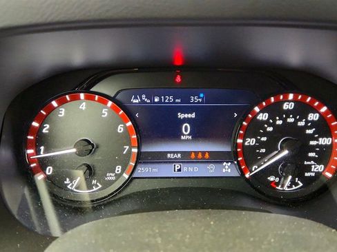 Used 2025 Nissan Frontier PRO-4X image 13