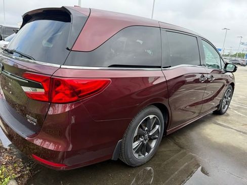 Used 2021 Honda Odyssey Elite image 4