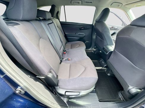 Used 2023 Toyota Highlander LE FWD image 27