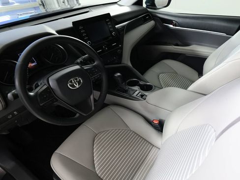 Used 2023 Toyota Camry SE FWD image 16