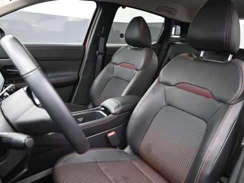 Used 2025 Nissan Kicks SR image 15