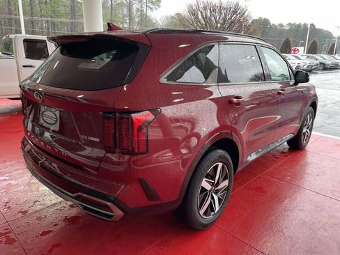Used 2021 Kia Sorento EX image 9