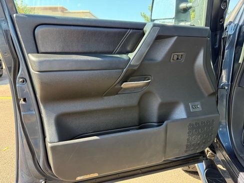 Used 2014 Nissan Titan PRO-4X AWD/4WD image 13