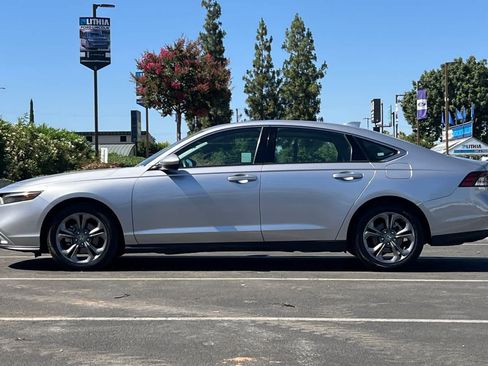Used 2023 Honda Accord EX image 5
